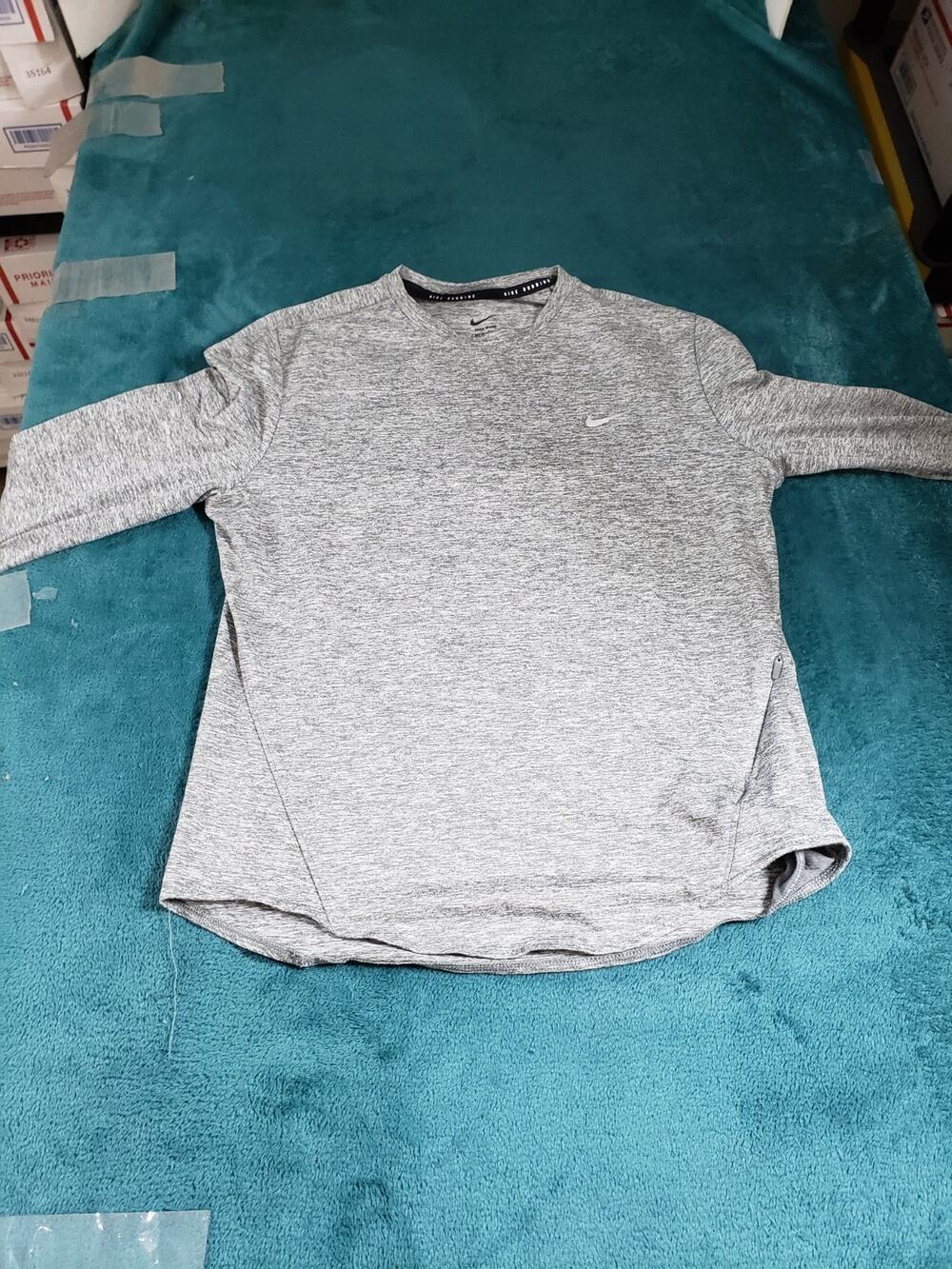 Nike Top Size Small Women Gray Swift Ladies Long Sleeves Performance Running